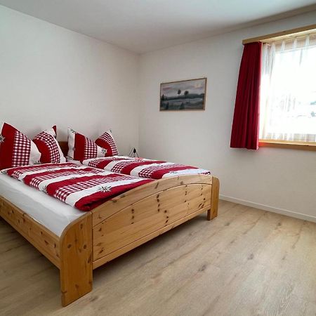 Ferienwohnung Mit Idyllischer Aussicht Klosters Bagian luar foto